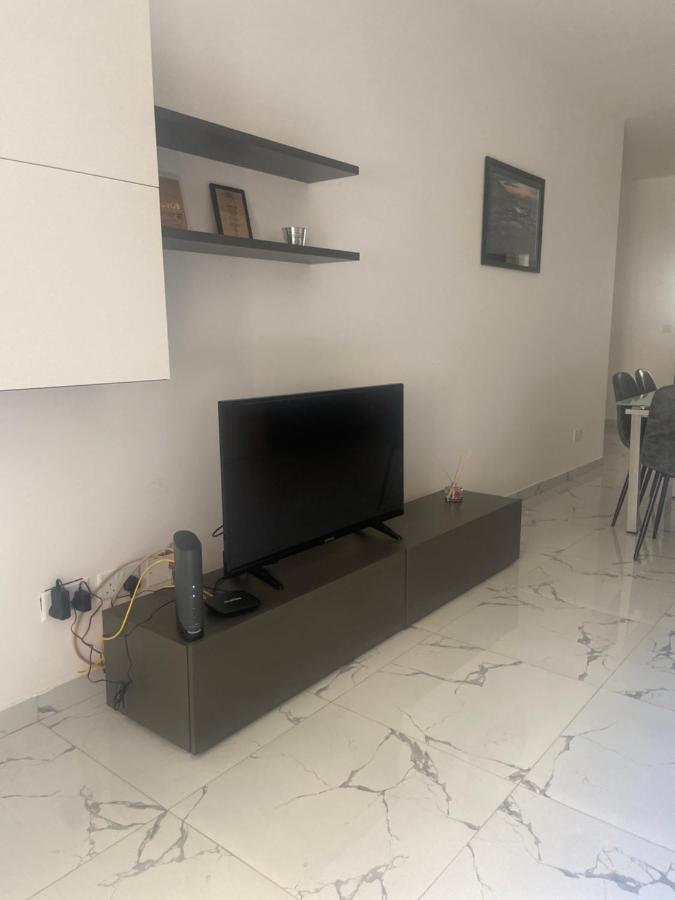 Sliema Centrally Located Apt Bagian luar foto